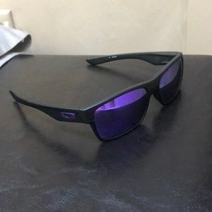 Polarized Matte Black Oakley Iridium Sunglasses